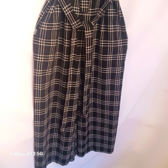 American Eagle Women's Plaid Wide Leg Jumpsuit Sz M - Picture 3 of 10